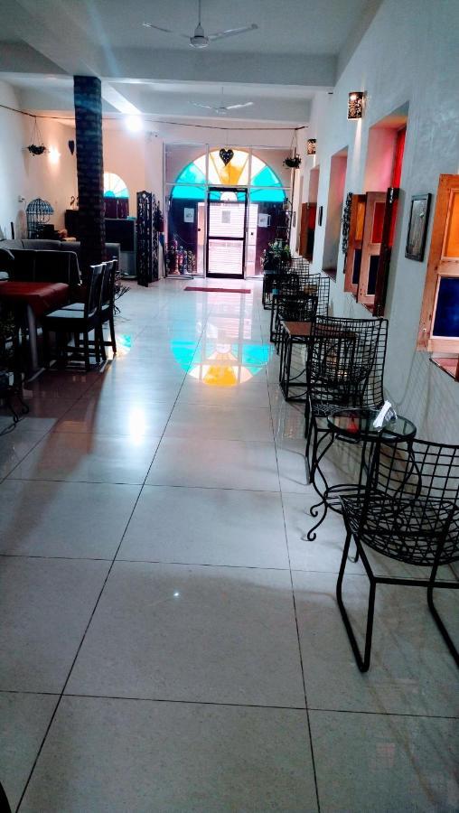 Rangbaari Stays & Cafe Dźodhpur Zewnętrze zdjęcie